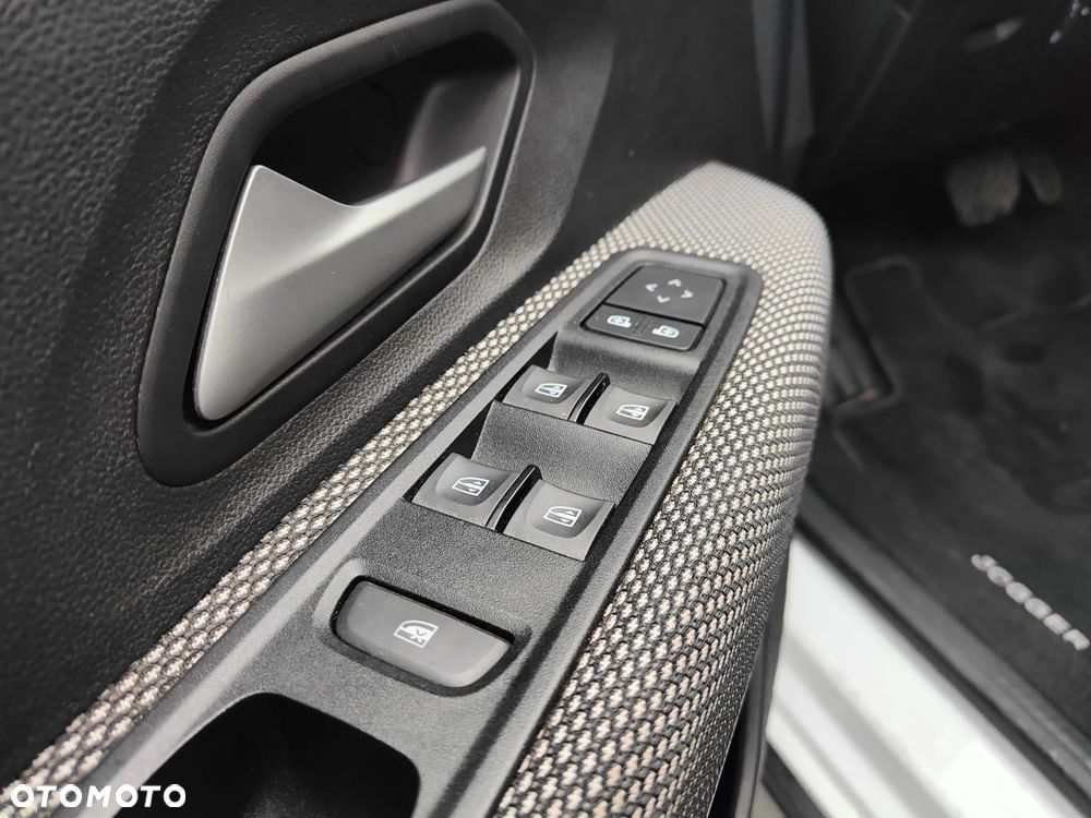 Dacia Jogger 1.6 Full Hybrid 140 Expression MMT - 11