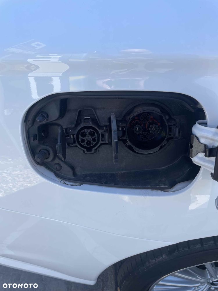 Mitsubishi Outlander - 33