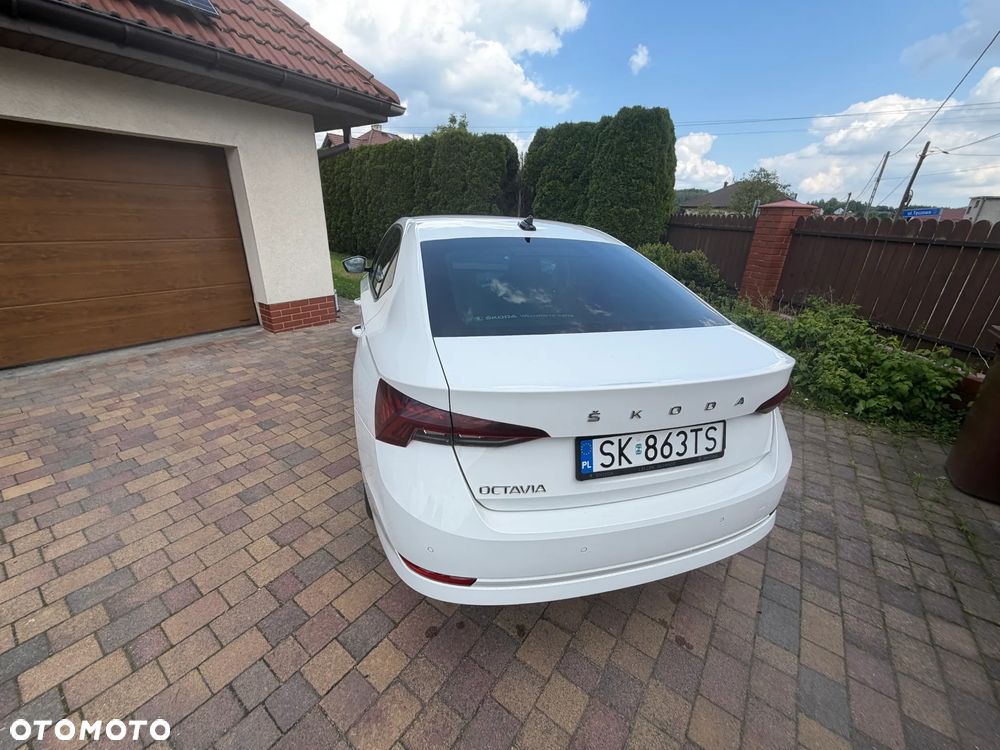 Skoda Octavia 2.0 TDI SCR Style DSG - 9