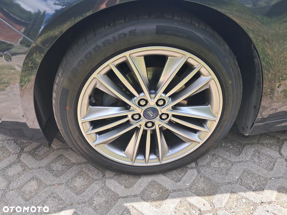 Ford Mondeo - 12