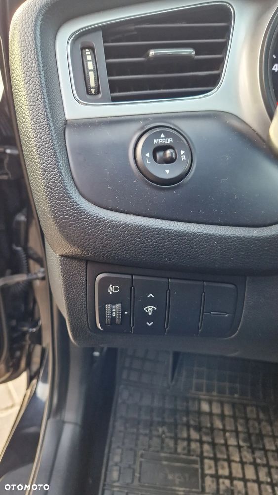 Kia Ceed 1.6 GDI Platinum Edition - 30