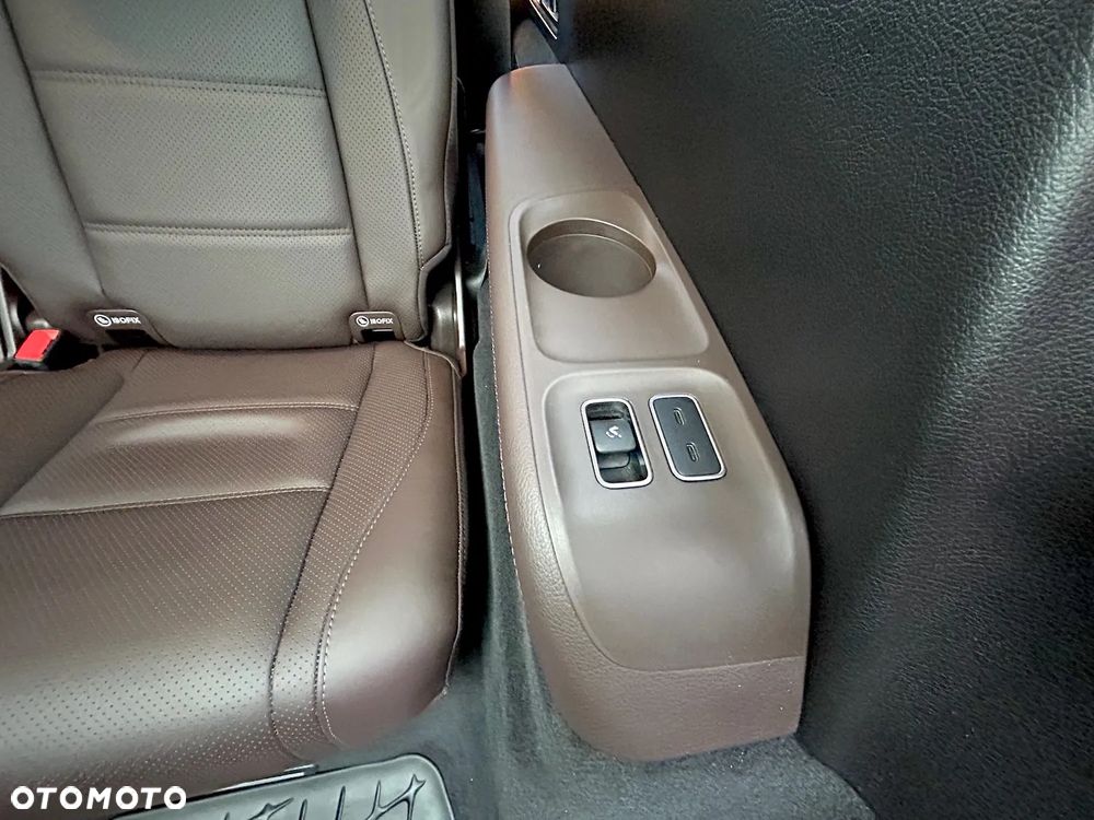 Mercedes-Benz GLS - 38