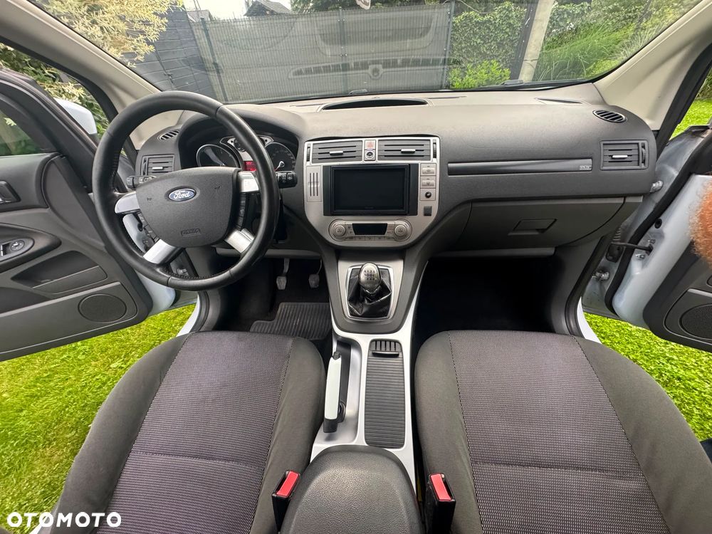 Ford Kuga 2.0 TDCi Titanium - 4