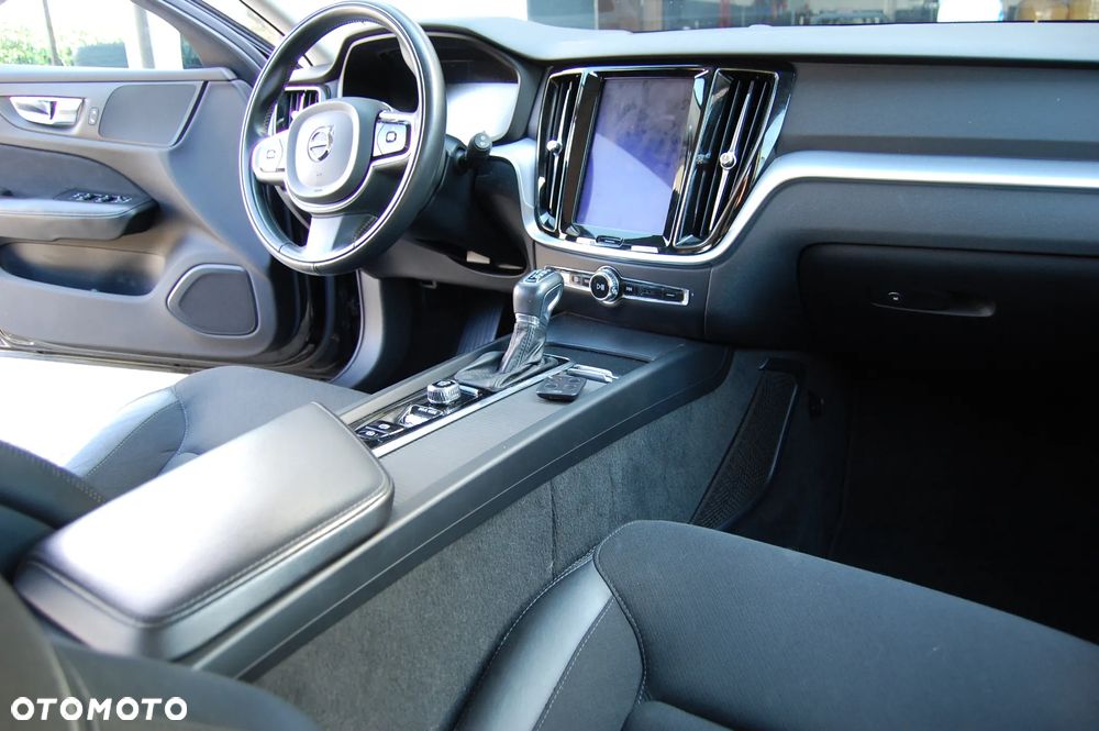 Volvo V60 Cross Country D4 AWD Geartronic Pro - 14