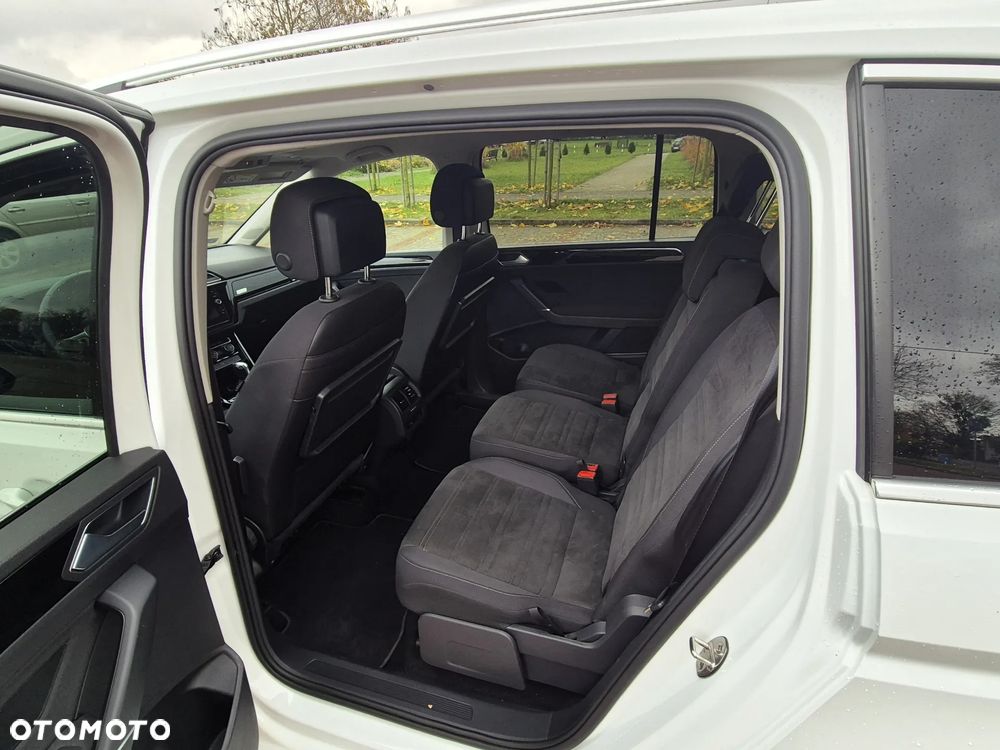 Volkswagen Touran 1.5 TSI EVO Highline DSG - 9