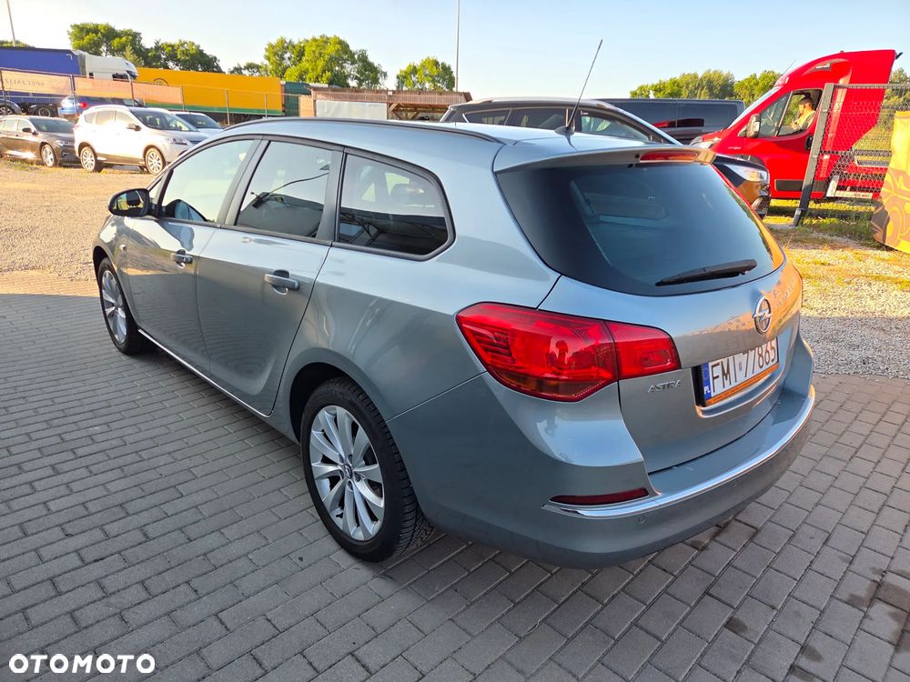 Opel Astra - 8