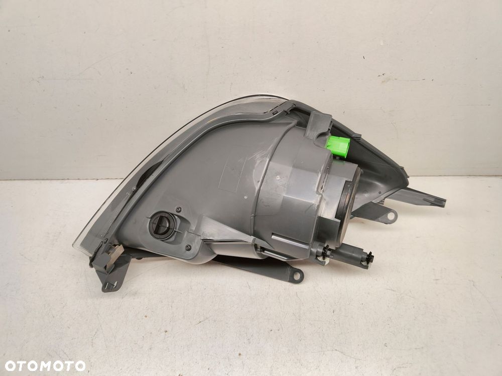 lampa przód lewa 6s61-13w030-cd ford fiesta mk6 - 3