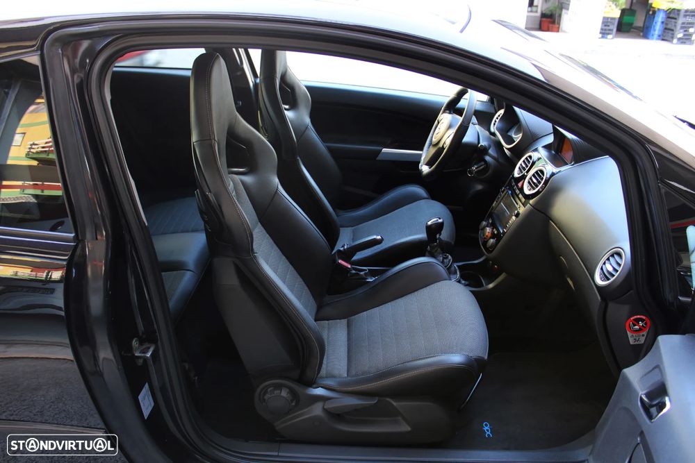 Opel Corsa 1.6 Turbo OPC - 7