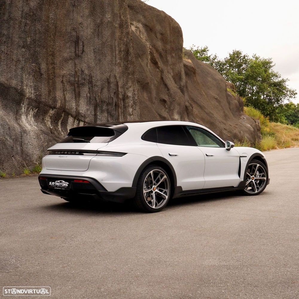Porsche Taycan Cross Turismo 4 - 2