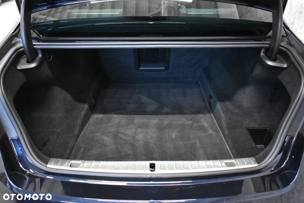 BMW Seria 7 - 29