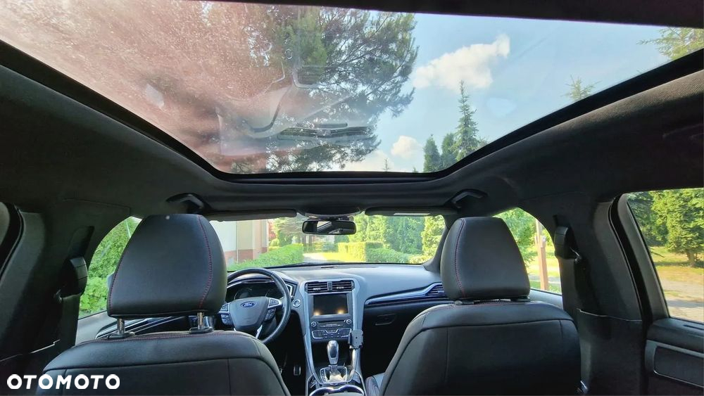 Ford Mondeo 2.0 TDCi ST-Line PowerShift - 33