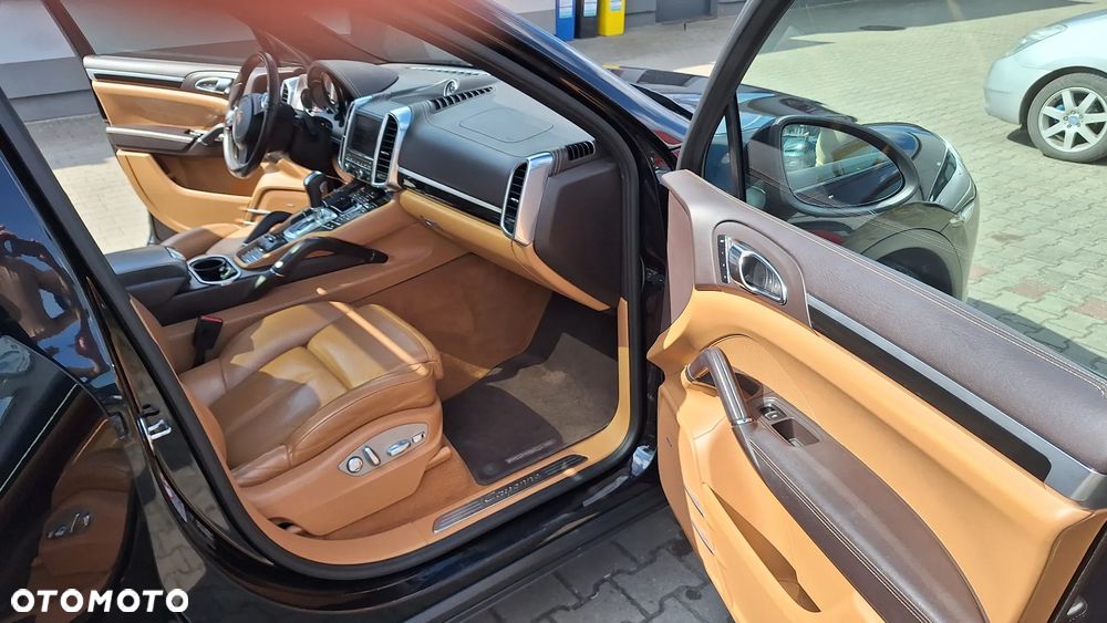 Porsche Cayenne - 12