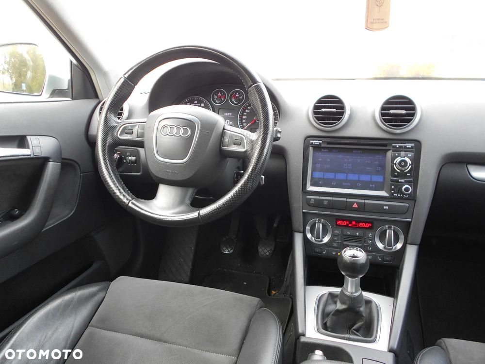 Audi A3 Sportback 1.4 TFSI S Line Sportpaket plus - 10