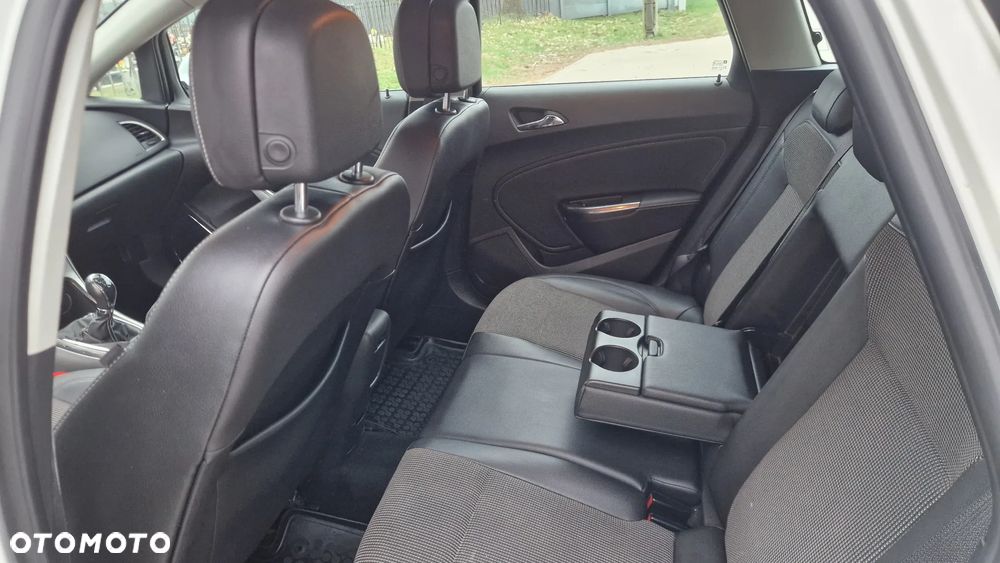 Opel Astra 1.4 Turbo ecoFLEX Start/Stop - 24