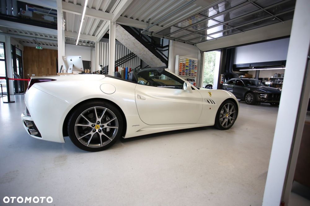 Ferrari California - 28