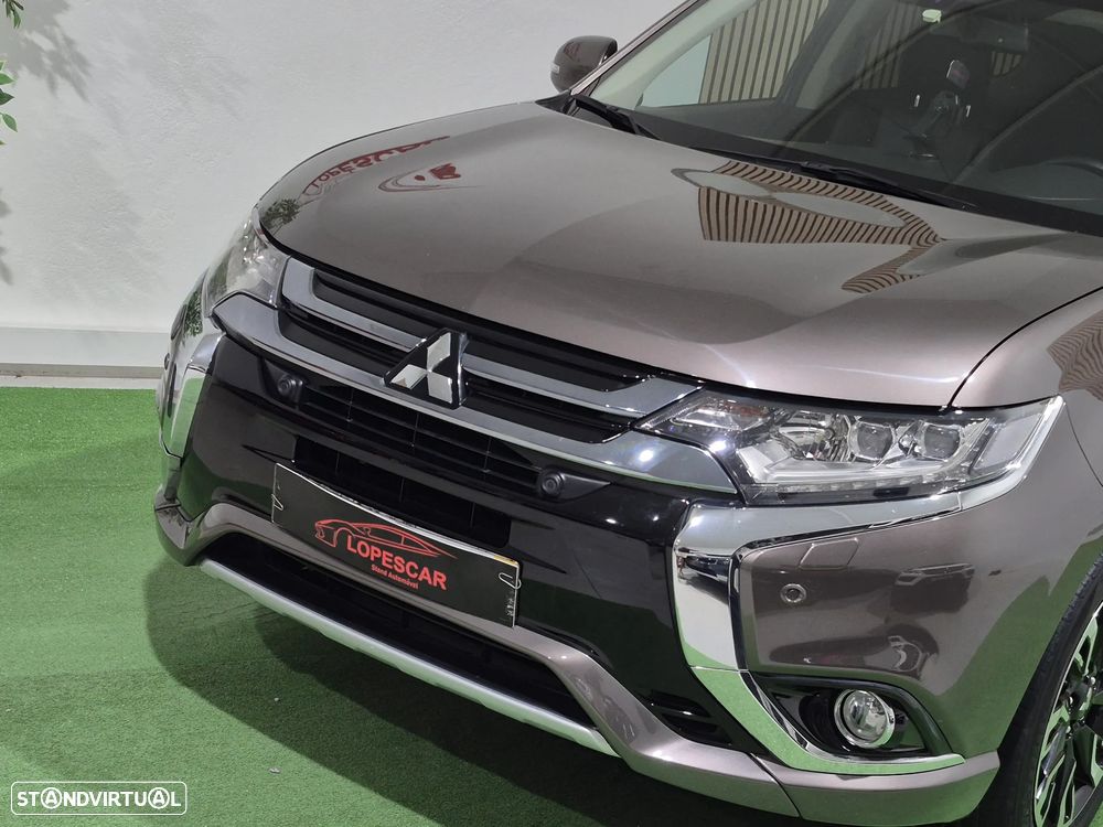 Mitsubishi Outlander 2.0 Instyle Navi - 3