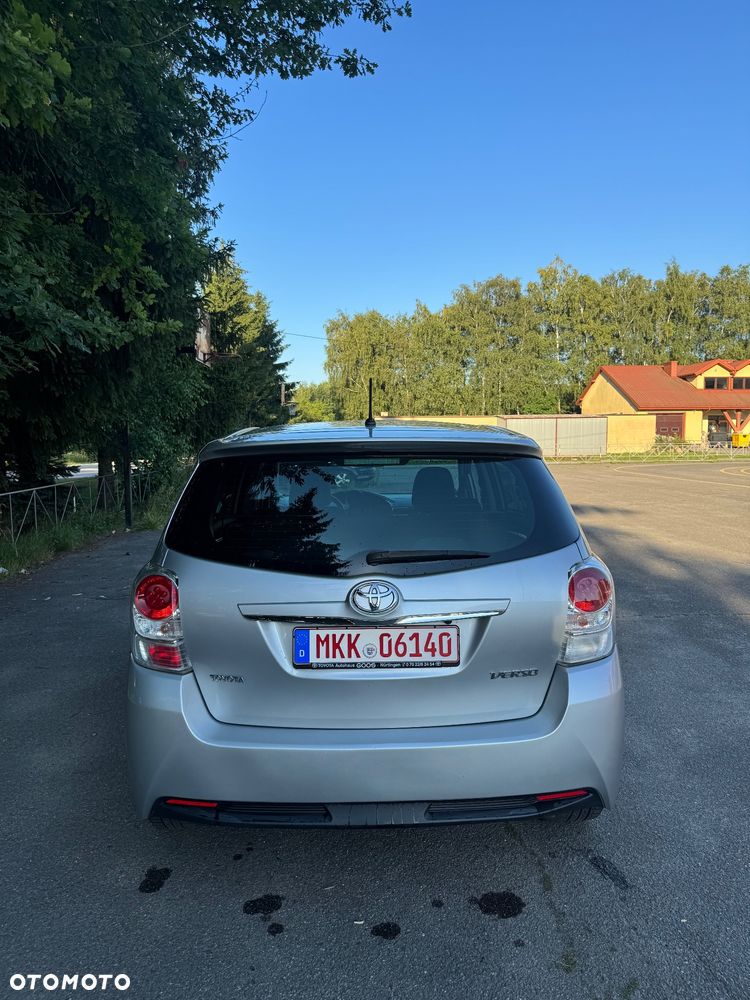 Toyota Verso 1.8 Sol plus NAVI 7os - 34