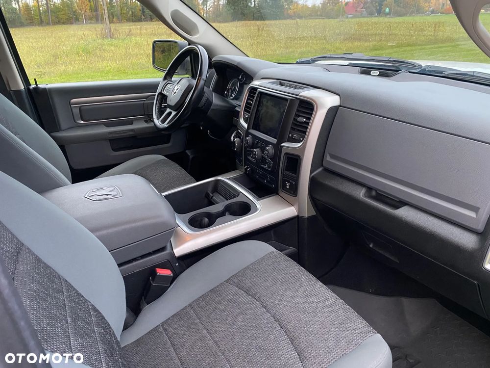 Dodge RAM 5.7 4x4 - 17