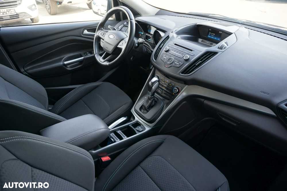 Ford Kuga - 9