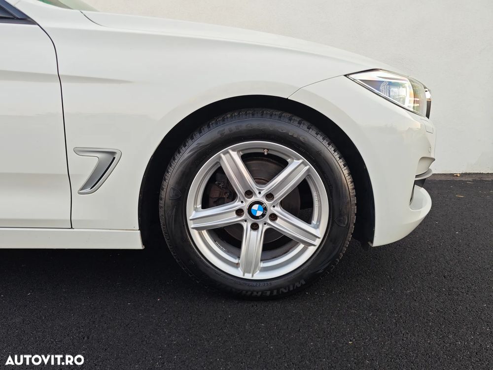 BMW Seria 3 320d Aut. - 22