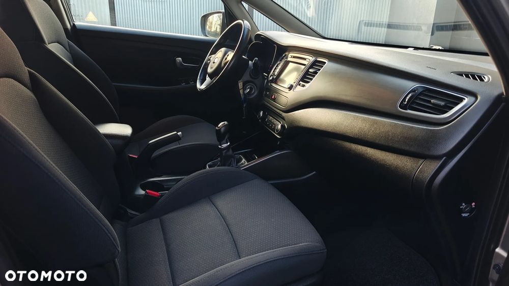 Kia Carens 1.6 GDI ISG Vision - 32