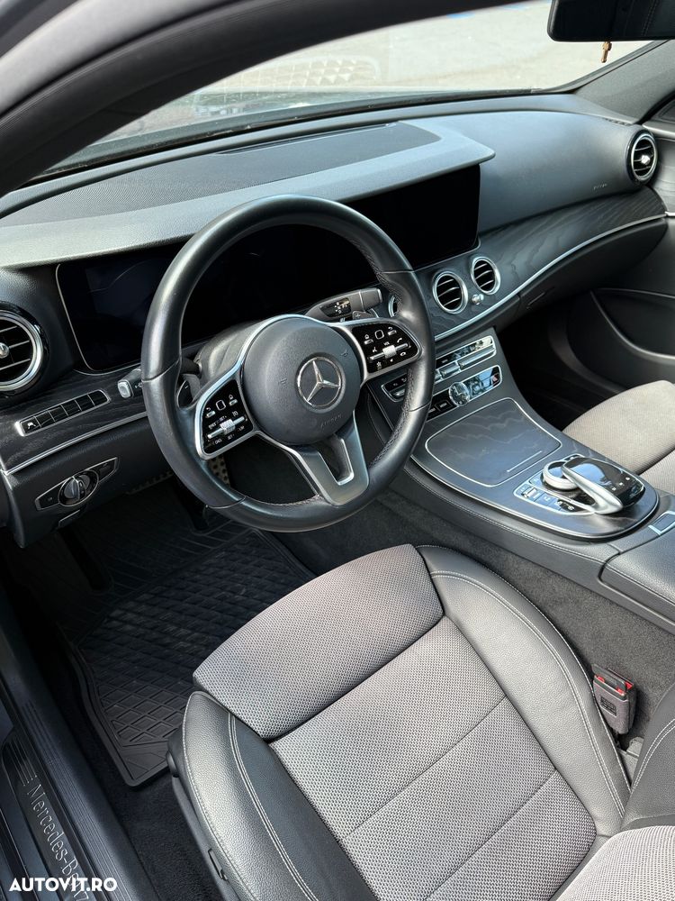 Mercedes-Benz E 220 d 4Matic 9G-TRONIC Avantgarde - 8