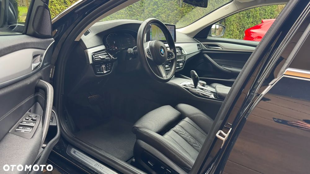 BMW Seria 5 520d Sport Line - 16