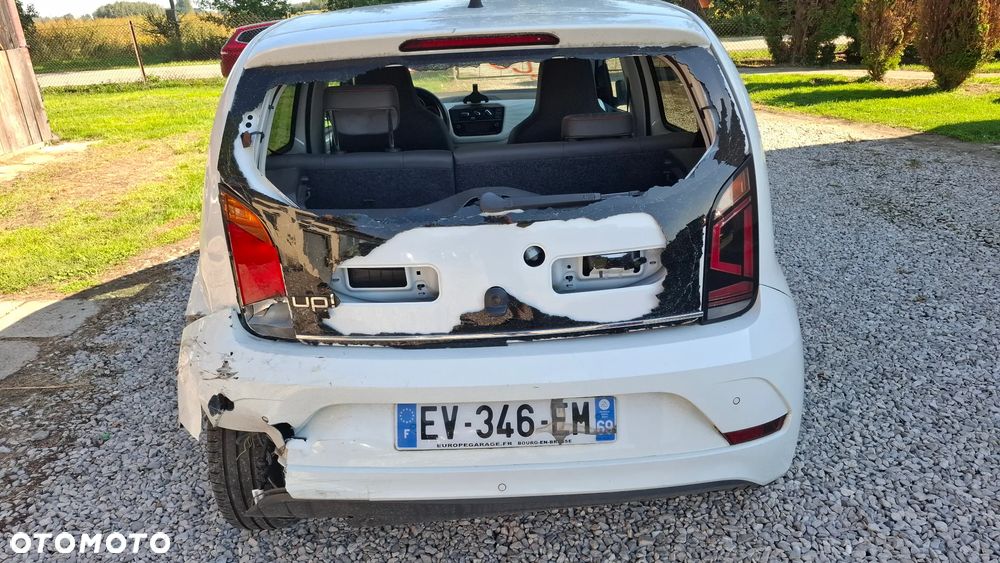 Volkswagen up! 1.0 beats - 6