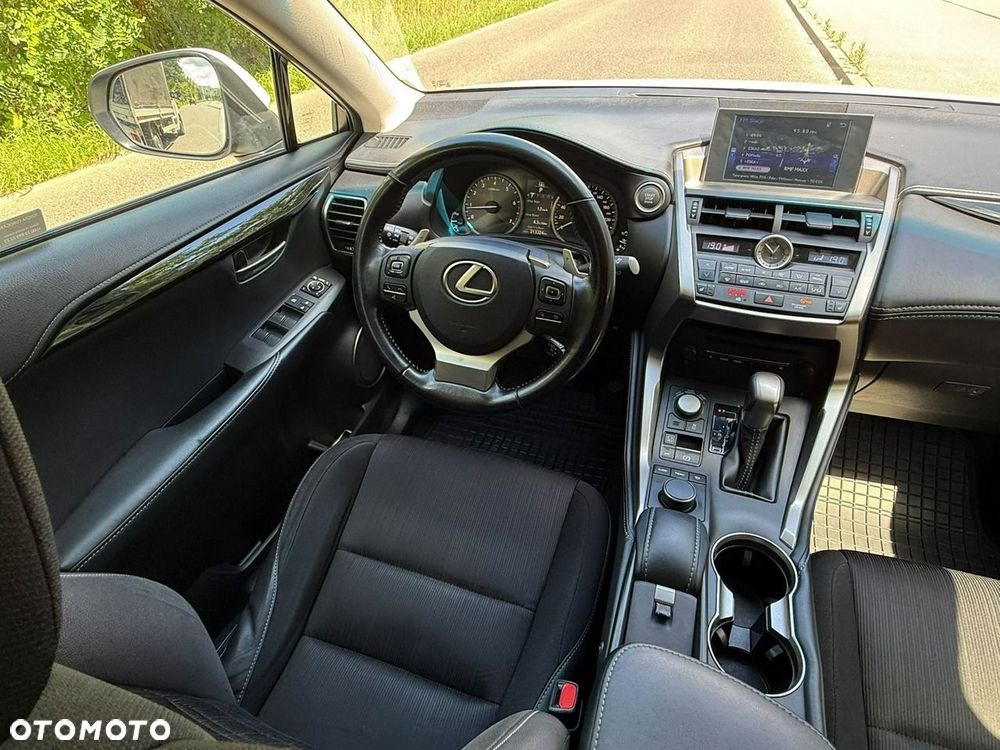 Lexus NX 200t AWD Business Edition - 27