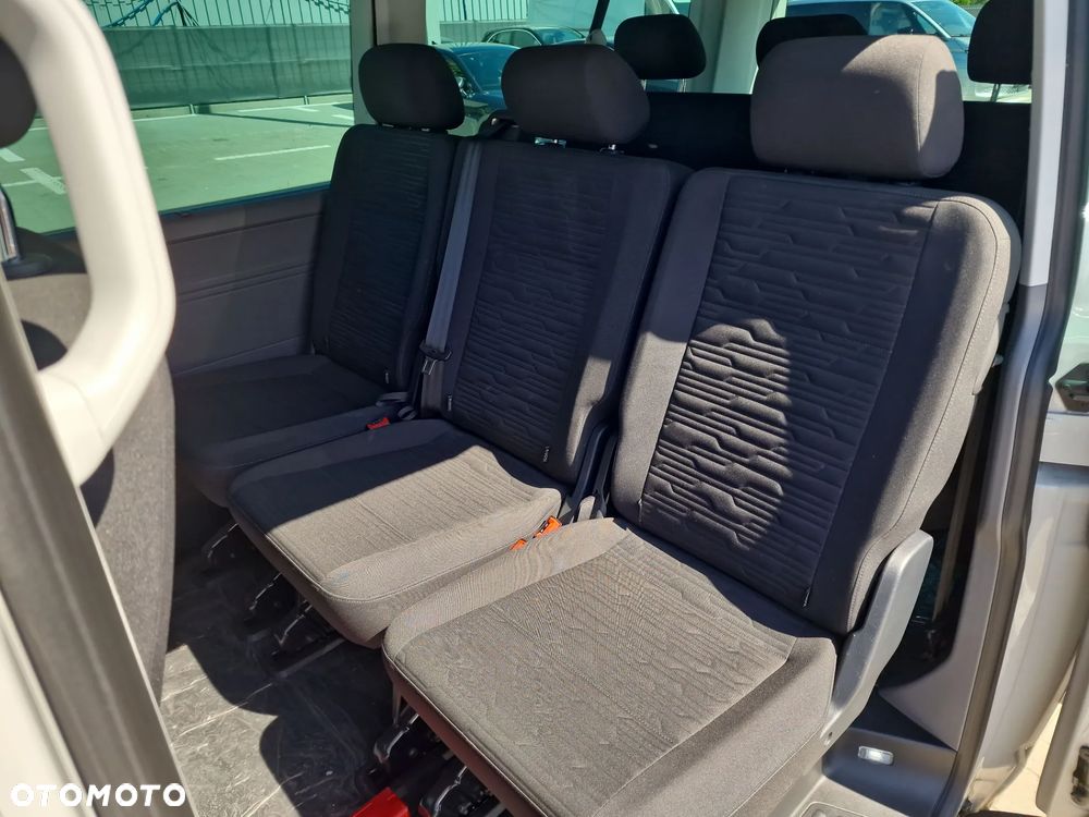Volkswagen Caravelle - 17
