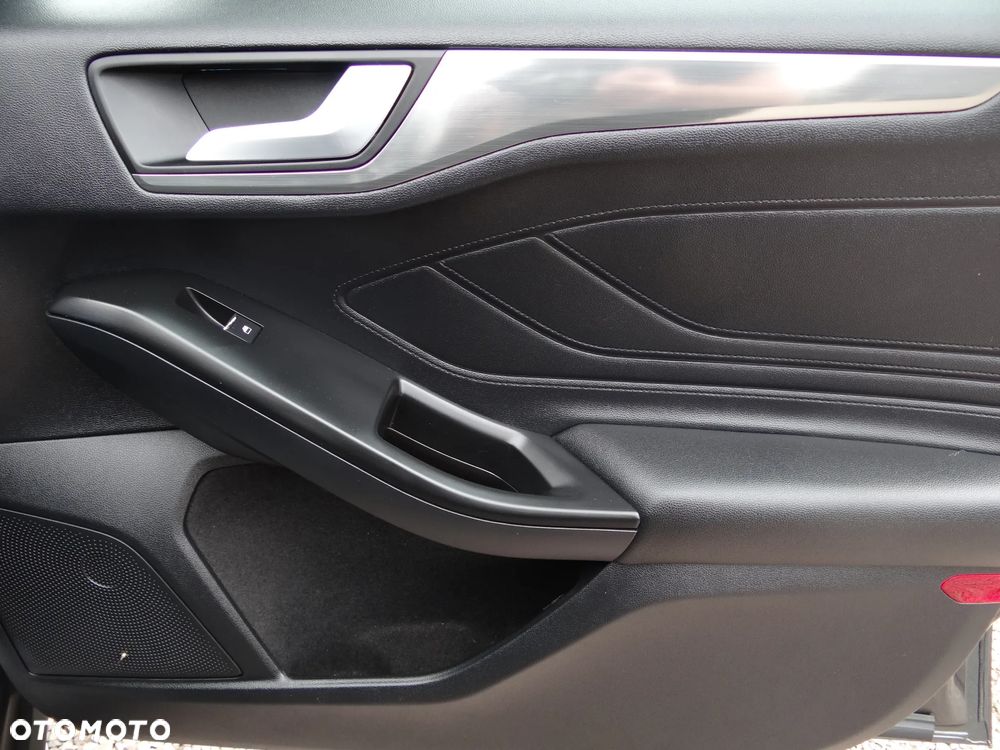 Ford Focus 1.5 EcoBlue Start-Stopp-System TITANIUM - 21