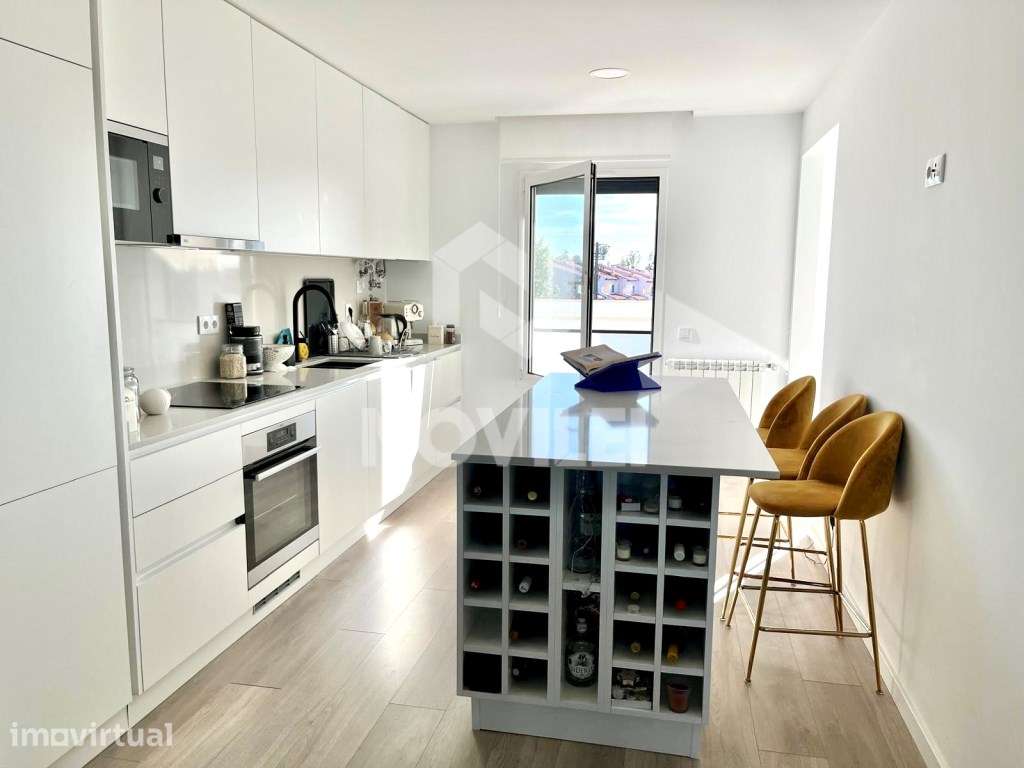 Apartamento T2 semi-novo - Mobilado e equipado. - Grande imagem: 3/14