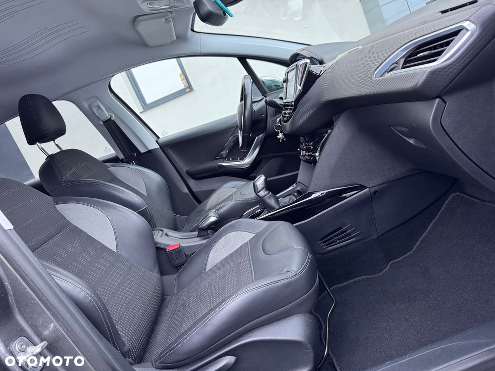 Peugeot 2008 1.6 BlueHDi Allure - 24