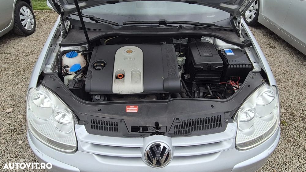 Volkswagen Golf 1.6 FSI Automatik Sportline - 16