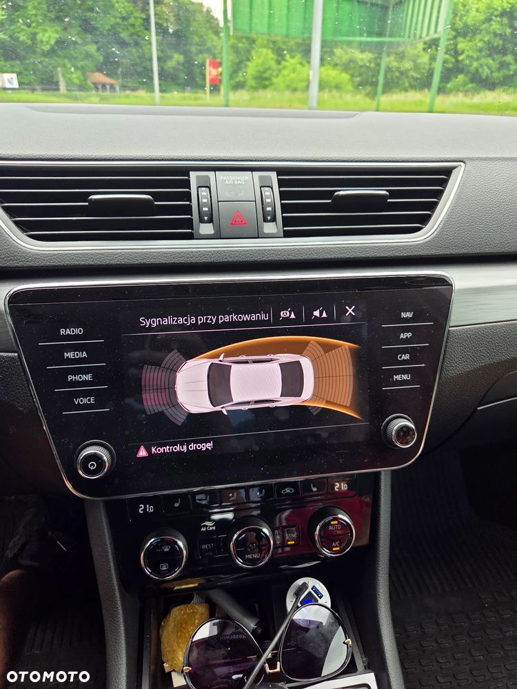Skoda Superb 2.0 TDI SCR 4x4 Style DSG - 10