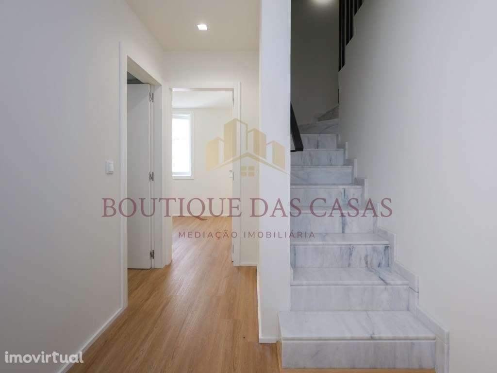 Apartamento T2 Duplex com Terraço em Matosinhos Sul - Grande imagem: 3/23