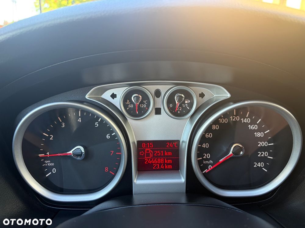Ford Focus 1.8 Titanium - 34