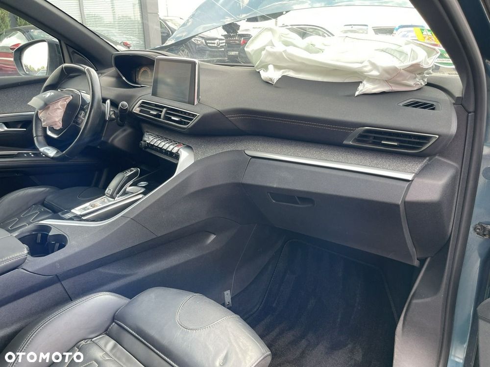 Peugeot 5008 THP 165 EAT6 Allure - 11