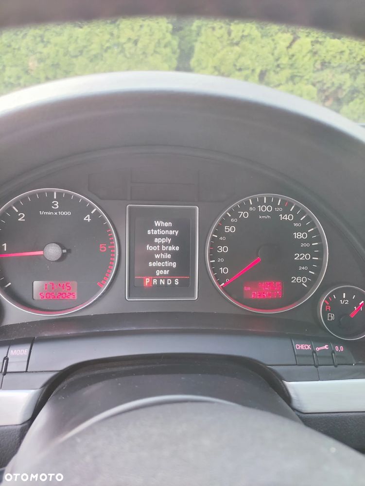 Audi A4 Avant - 10