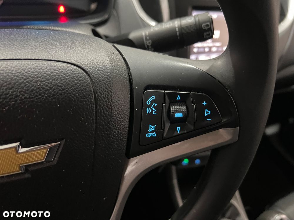 Chevrolet Trax 1.7 D LT - 27