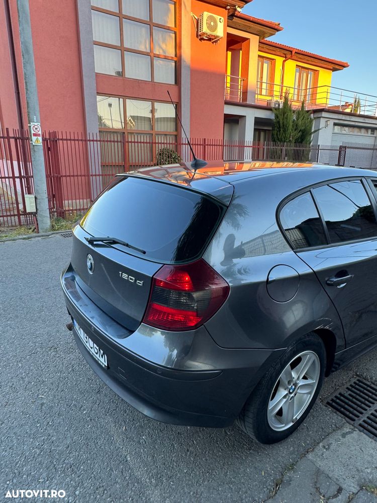 BMW Seria 1 120d - 4