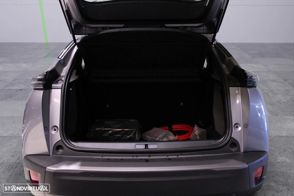 Peugeot e-2008 50 kWh Active — photo 5