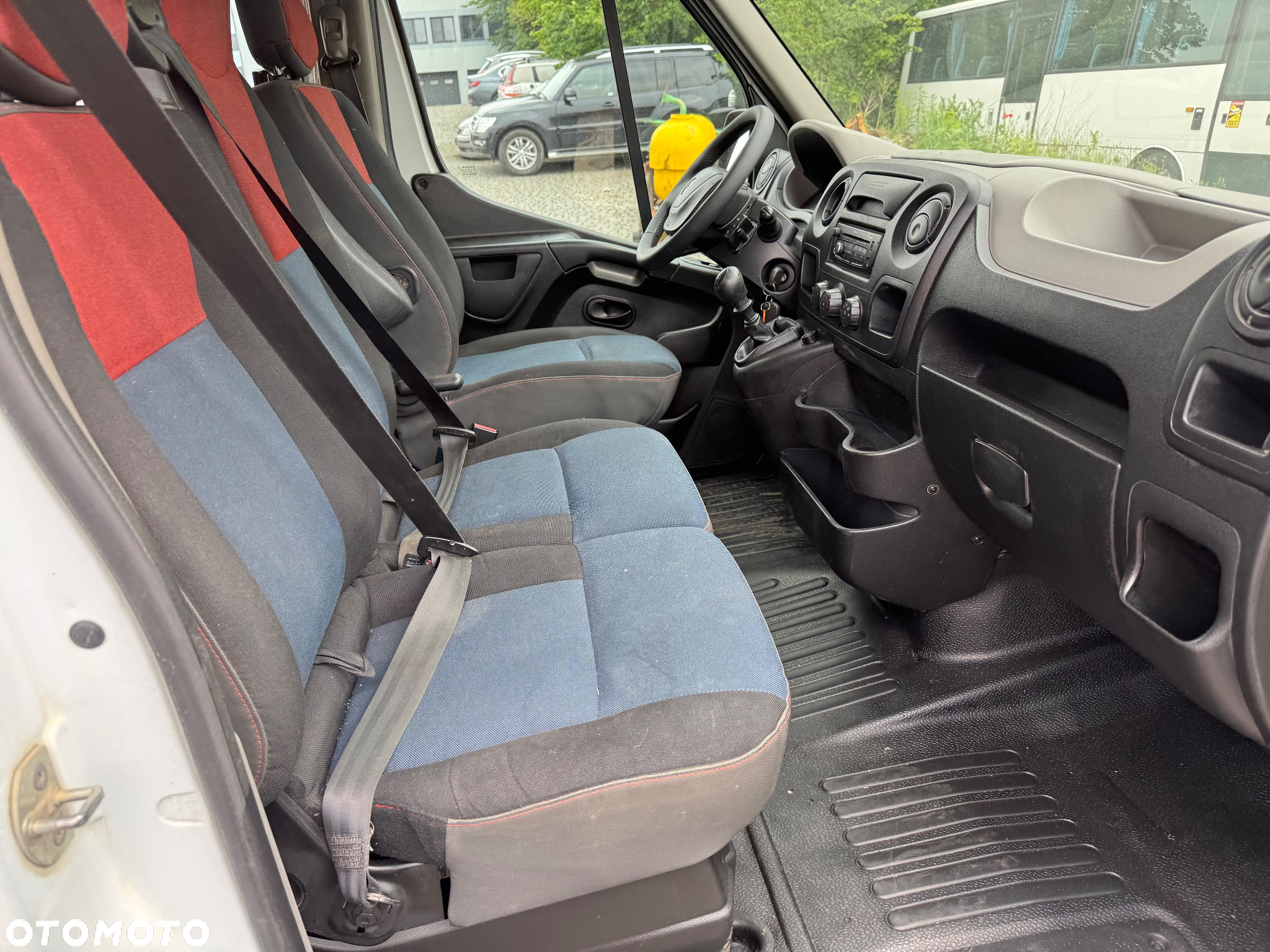 Renault Master Brygadówka 2014 r. Klima NAVI 7 Osobowy Bagażnik Dachowy Drabinka - 13