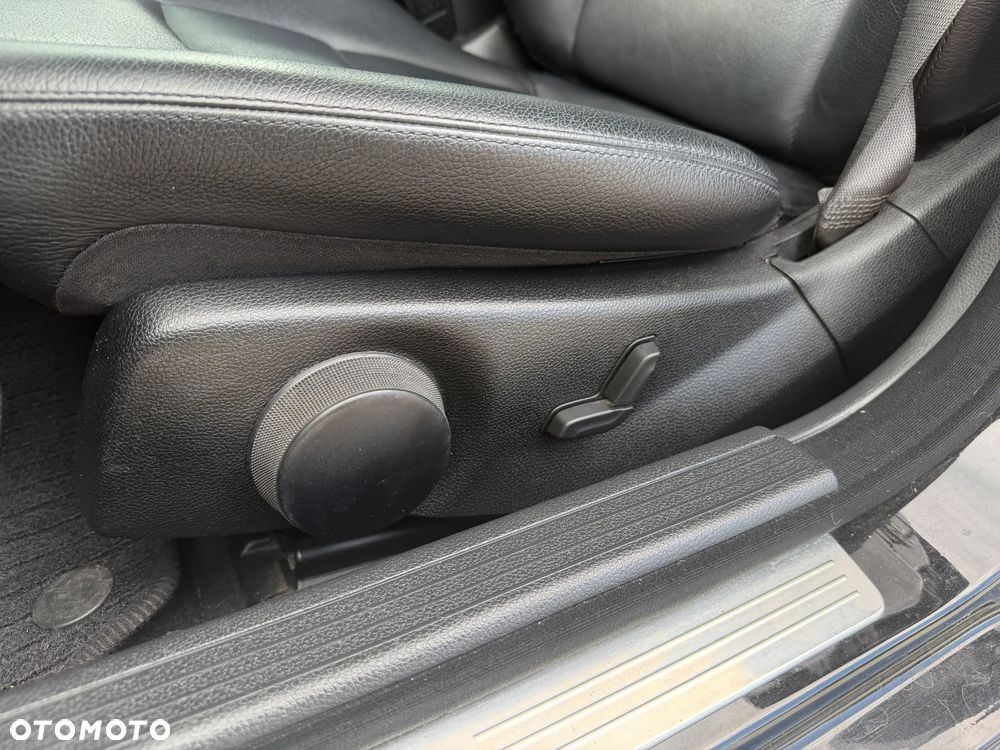 Mercedes-Benz Klasa C 350 CDI DPF 7G-TRONIC Avantgarde - 16