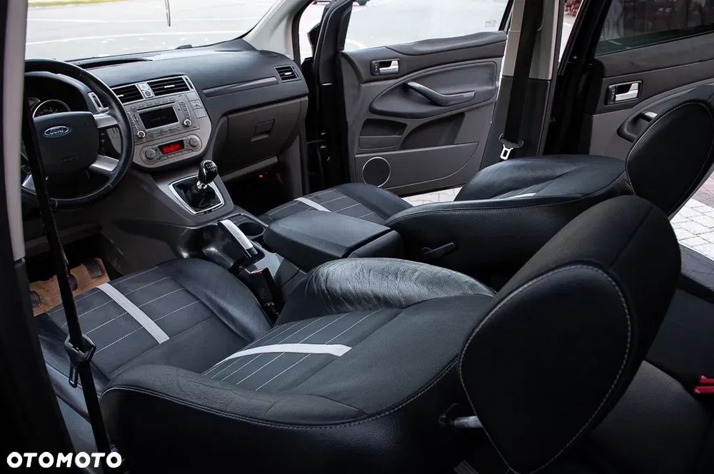 Ford Kuga 2.0 TDCi 4x4 Trend - 24