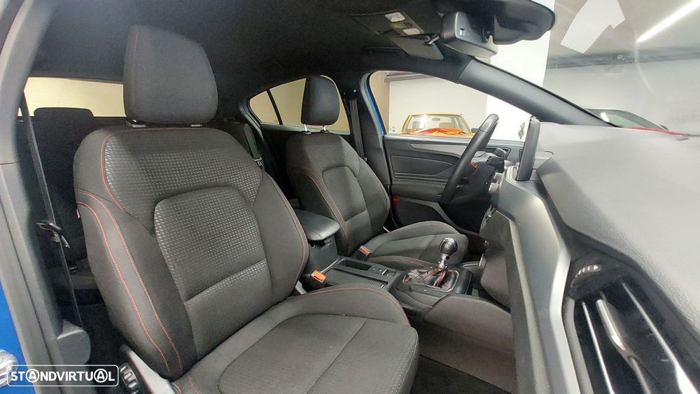 Ford Focus 1.0 EcoBoost MHEV ST-Line - 14