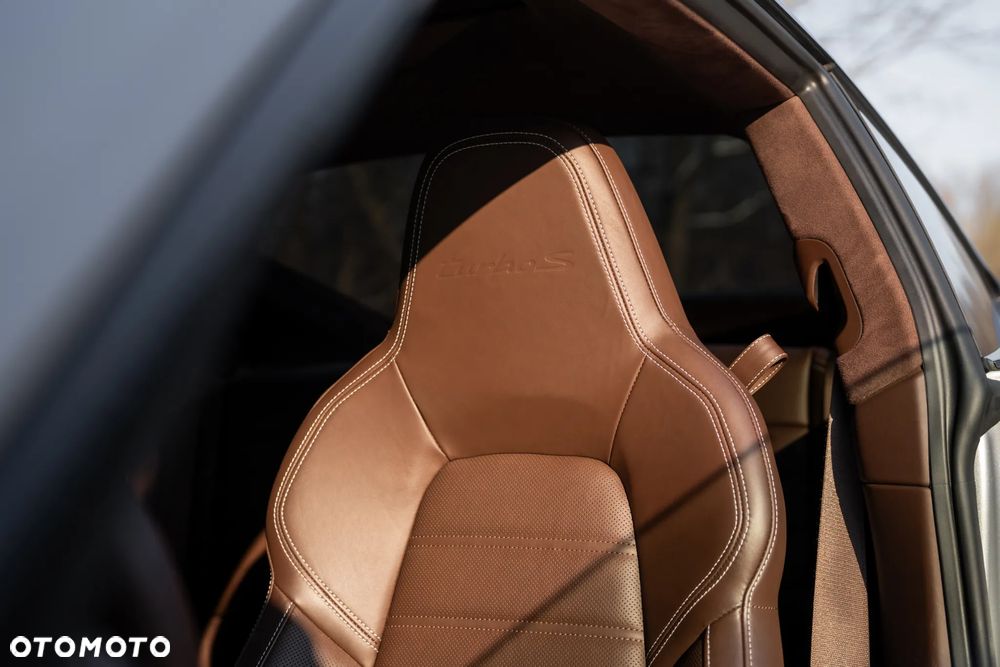 Porsche 911 Turbo S - 31