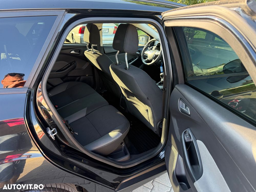 Ford Focus 1.6 TDCI DPF Trend - 13