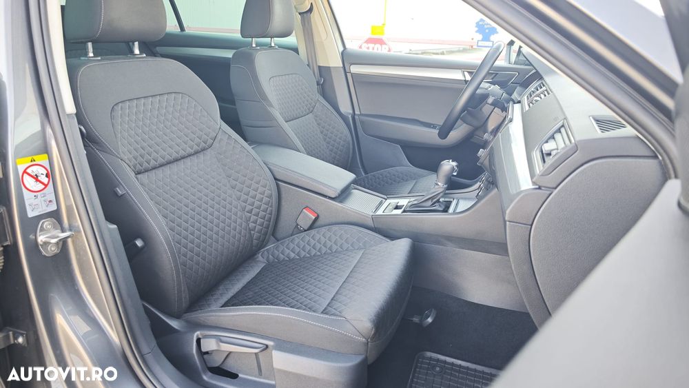 Skoda Superb 2.0 TDI DSG Ambition - 25