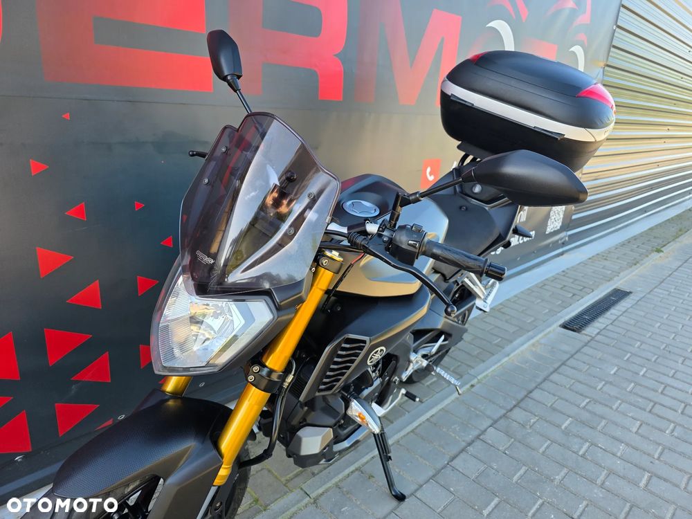Yamaha MT - 12